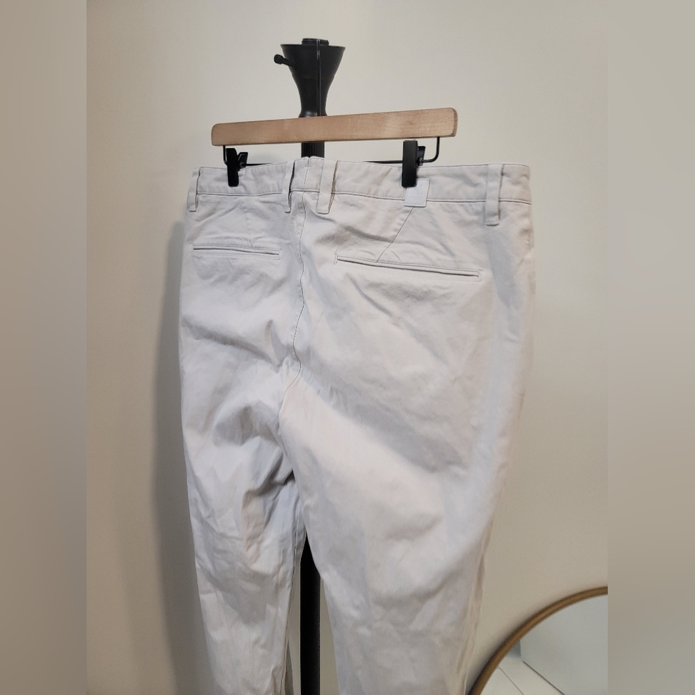 Vuori Men's All Ways Chino Pants Casual Size 36×32 - Picture 4 of 9